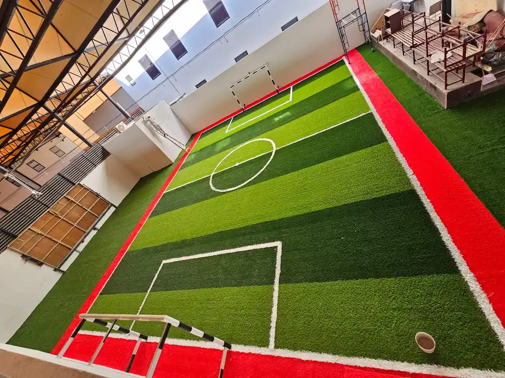 عشب صناعي للملاعب